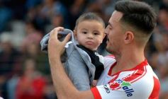 Foto de la galería: Villa Sarita está de fiesta: La Franja gritó campeón con la casa llena