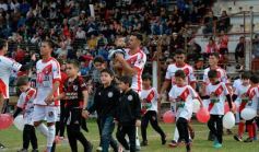 Foto de la galería: Villa Sarita está de fiesta: La Franja gritó campeón con la casa llena