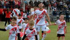 Foto de la galería: Villa Sarita está de fiesta: La Franja gritó campeón con la casa llena