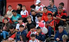 Foto de la galería: Villa Sarita está de fiesta: La Franja gritó campeón con la casa llena