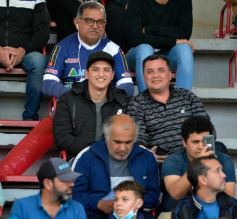 Foto de la galería: Villa Sarita está de fiesta: La Franja gritó campeón con la casa llena