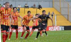 Foto de la galería: Federal A: con el último empate de local, Ricardone se despidió de Crucero