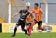 Foto de la galería: Federal A: con el último empate de local, Ricardone se despidió de Crucero