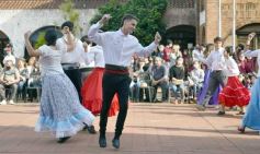 Foto de la galería: Peña Patria del 9 de Julio en el Instituto Madre de La Misericordia de Posadas