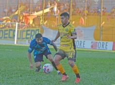 Foto de la galería: Federal A: empate sin goles en el debut de Sandro Bárbaro al frente de Crucero