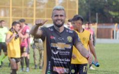 Foto de la galería: Cruce redondo: el Colectivero sumó de a tres y dejó sin invicto al puntero en el Federal A