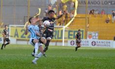 Foto de la galería: Cruce redondo: el Colectivero sumó de a tres y dejó sin invicto al puntero en el Federal A