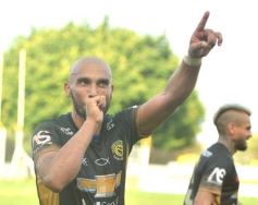 Foto de la galería: Cruce redondo: el Colectivero sumó de a tres y dejó sin invicto al puntero en el Federal A