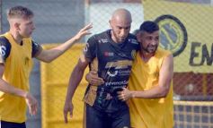 Foto de la galería: Cruce redondo: el Colectivero sumó de a tres y dejó sin invicto al puntero en el Federal A