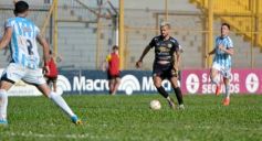 Foto de la galería: Cruce redondo: el Colectivero sumó de a tres y dejó sin invicto al puntero en el Federal A