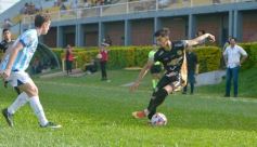 Foto de la galería: Cruce redondo: el Colectivero sumó de a tres y dejó sin invicto al puntero en el Federal A