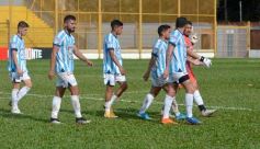 Foto de la galería: Cruce redondo: el Colectivero sumó de a tres y dejó sin invicto al puntero en el Federal A