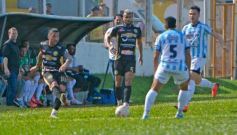 Foto de la galería: Cruce redondo: el Colectivero sumó de a tres y dejó sin invicto al puntero en el Federal A