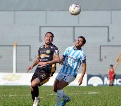 Foto de la galería: Cruce redondo: el Colectivero sumó de a tres y dejó sin invicto al puntero en el Federal A