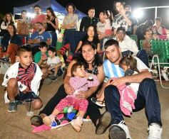 Foto de la galería: Con ritmo latino: bachata y encuentro sumaron el disfrute en la noche de viernes posadeño