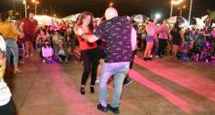 Foto de la galería: Con ritmo latino: bachata y encuentro sumaron el disfrute en la noche de viernes posadeño