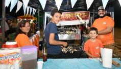 Foto de la galería: Con ritmo latino: bachata y encuentro sumaron el disfrute en la noche de viernes posadeño