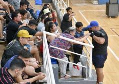 Foto de la galería: Velada de Boxeo: el festejo posadeño copó el ring en el "Finito"