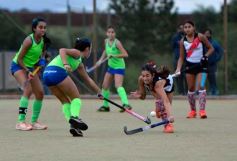 Foto de la galería: Corona, invicto y ascenso: Guaraní campeón del Regional B de Hockey