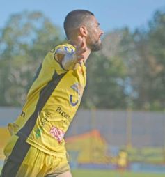 Foto de la galería: Federal A: sobre el final a Crucero le cambiaron triunfo por empate en Santa Inés