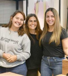 Foto de la galería: La gente volvió a salir, recorrer y disfrutar de la ciudad capital