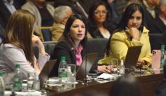 Foto de la galería: Sesión de Diputados: se aprobó la Medicina Tradicional dentro del sistema de Salud Público Misionero