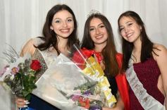 Foto de la galería: Estudiantina 2022: el Colegio del Carmen ya tiene a sus soberanos