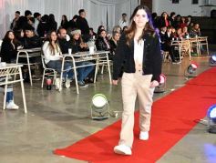 Foto de la galería: Estudiantina 2022: el Colegio del Carmen ya tiene a sus soberanos