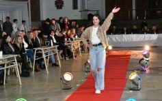 Foto de la galería: Estudiantina 2022: el Colegio del Carmen ya tiene a sus soberanos