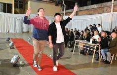 Foto de la galería: Estudiantina 2022: el Colegio del Carmen ya tiene a sus soberanos