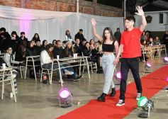 Foto de la galería: Estudiantina 2022: el Colegio del Carmen ya tiene a sus soberanos