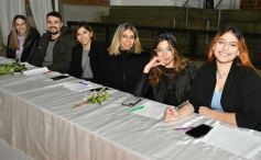 Foto de la galería: Estudiantina 2022: el Colegio del Carmen ya tiene a sus soberanos