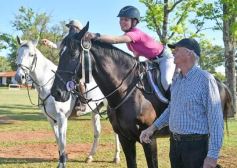 Foto de la galería: Torneo de Equitación: los saltos hípicos animaron otro domingo de salida familiar en Posadas