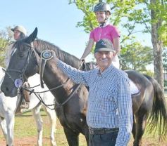 Foto de la galería: Torneo de Equitación: los saltos hípicos animaron otro domingo de salida familiar en Posadas