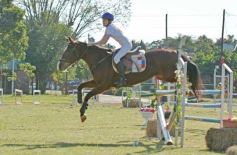 Foto de la galería: Torneo de Equitación: los saltos hípicos animaron otro domingo de salida familiar en Posadas