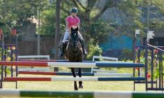 Foto de la galería: Torneo de Equitación: los saltos hípicos animaron otro domingo de salida familiar en Posadas