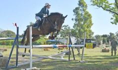 Foto de la galería: Torneo de Equitación: los saltos hípicos animaron otro domingo de salida familiar en Posadas