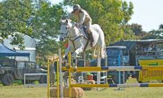 Foto de la galería: Torneo de Equitación: los saltos hípicos animaron otro domingo de salida familiar en Posadas