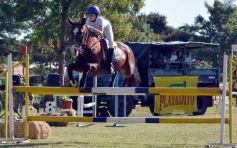 Foto de la galería: Torneo de Equitación: los saltos hípicos animaron otro domingo de salida familiar en Posadas