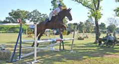 Foto de la galería: Torneo de Equitación: los saltos hípicos animaron otro domingo de salida familiar en Posadas
