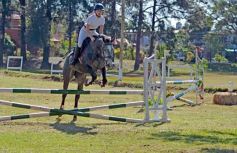 Foto de la galería: Torneo de Equitación: los saltos hípicos animaron otro domingo de salida familiar en Posadas