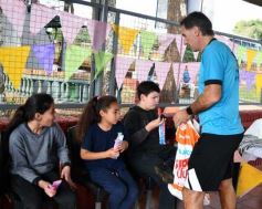 Foto de la galería: Con  un especial agasajo, el IPLyC celebró a los niños junto al Flaco Schiavi
