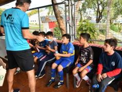 Foto de la galería: Con  un especial agasajo, el IPLyC celebró a los niños junto al Flaco Schiavi