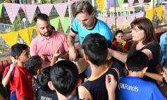 Foto de la galería: Con  un especial agasajo, el IPLyC celebró a los niños junto al Flaco Schiavi