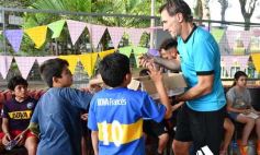 Foto de la galería: Con  un especial agasajo, el IPLyC celebró a los niños junto al Flaco Schiavi