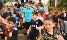 Foto de la galería: Con  un especial agasajo, el IPLyC celebró a los niños junto al Flaco Schiavi