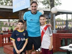 Foto de la galería: Con  un especial agasajo, el IPLyC celebró a los niños junto al Flaco Schiavi