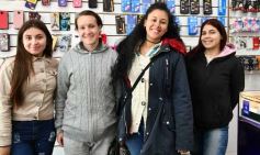 Foto de la galería: Hay equipo: con toque familiar, la gente amiga estuvo en las recorridas por Posadas