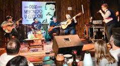 Foto de la galería: Noche de ronda de amigos y música popular en la Peña Misionero y Guaraní