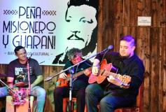 Foto de la galería: Noche de ronda de amigos y música popular en la Peña Misionero y Guaraní